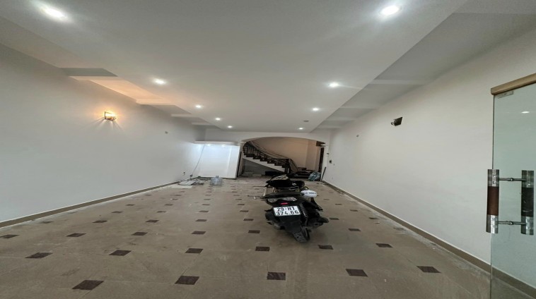 CHO THUÊ NHÀ LÔ GÓC KD TRÀ SỮA, CÀ PHÊ, SPA PHỐ KIM NGƯU 24 TR, 3 TẦNG, 60M2, MT 4M